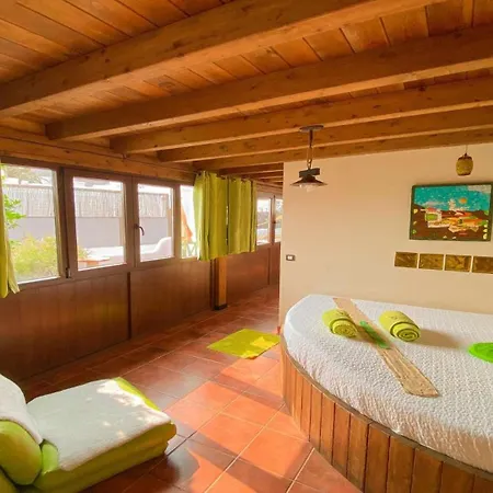 Casita Mis Chinijos Con Jacuzzi O Minipiscina *