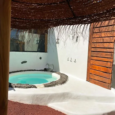 Casita Mis Chinijos Con Jacuzzi O Minipiscina * La Asomada (Lanzarote)